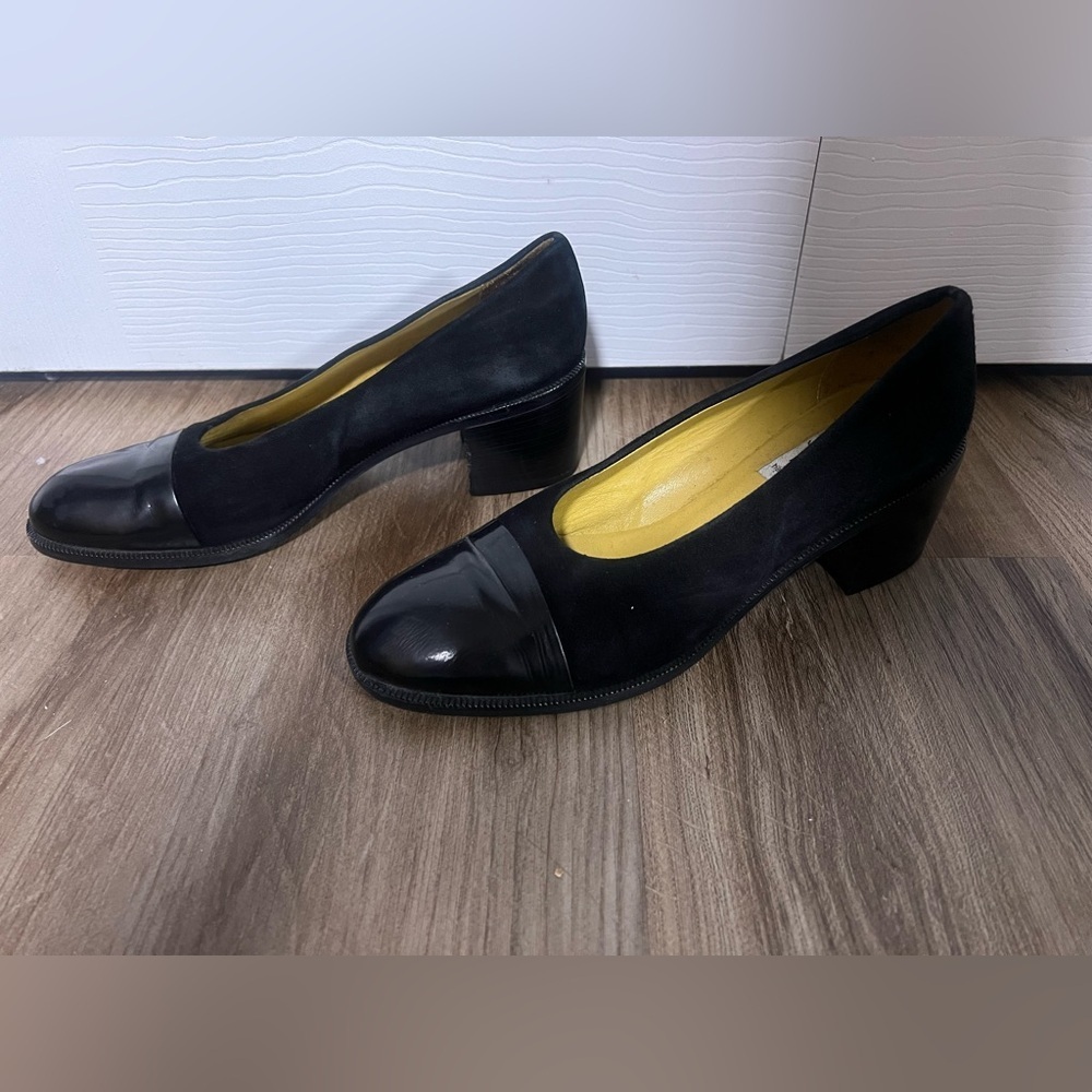 Women's Joan & David Black Suede/Patent Leather Pumps